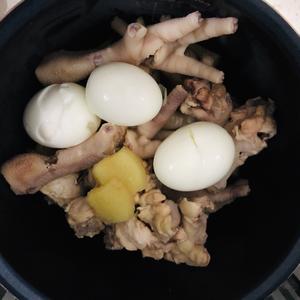 电饭煲版卤鸡爪卤鸡翅根卤蛋的做法 步骤3