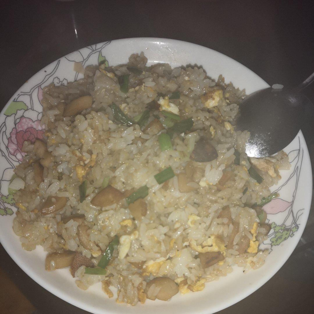 好吃到停不下来的酱油蛋炒饭