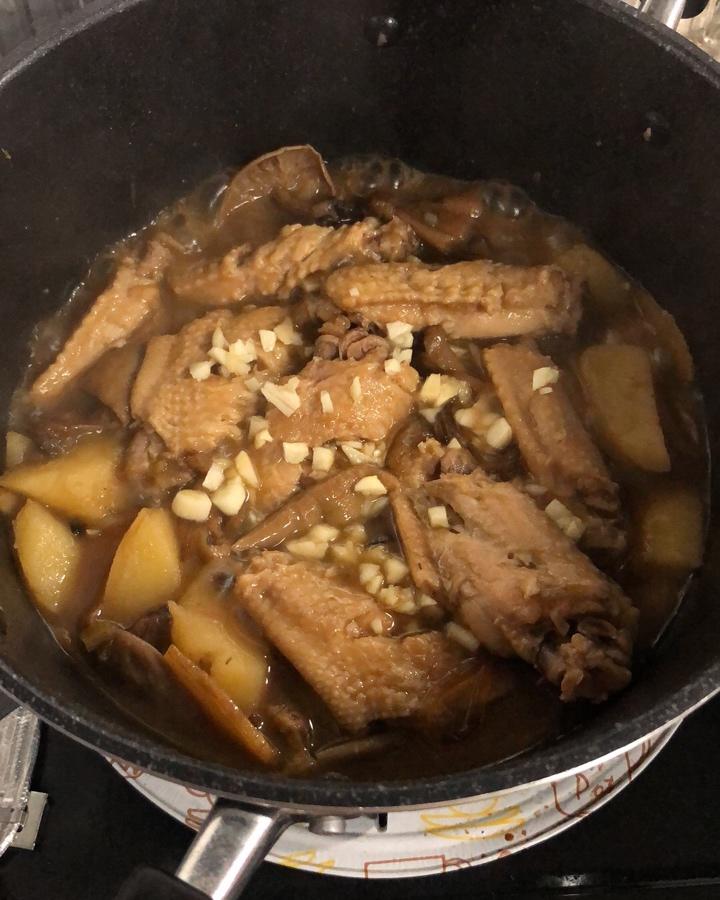 小鸡炖蘑菇