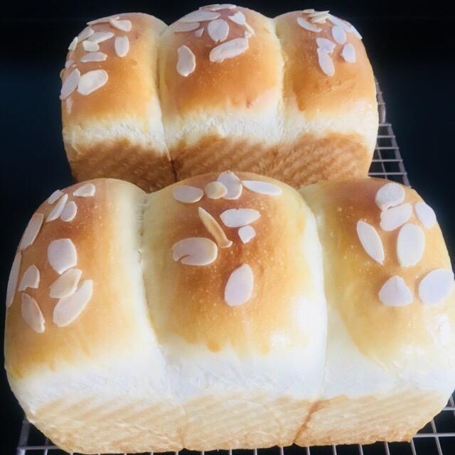 牛奶吐司