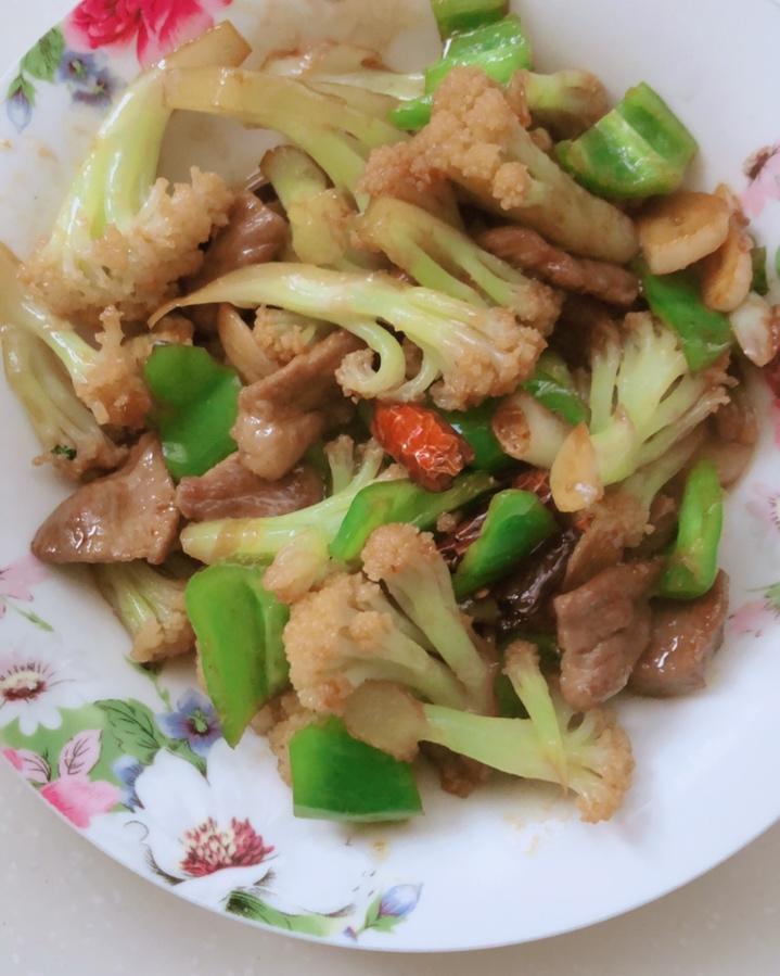 老丁的私房菜-干锅花菜