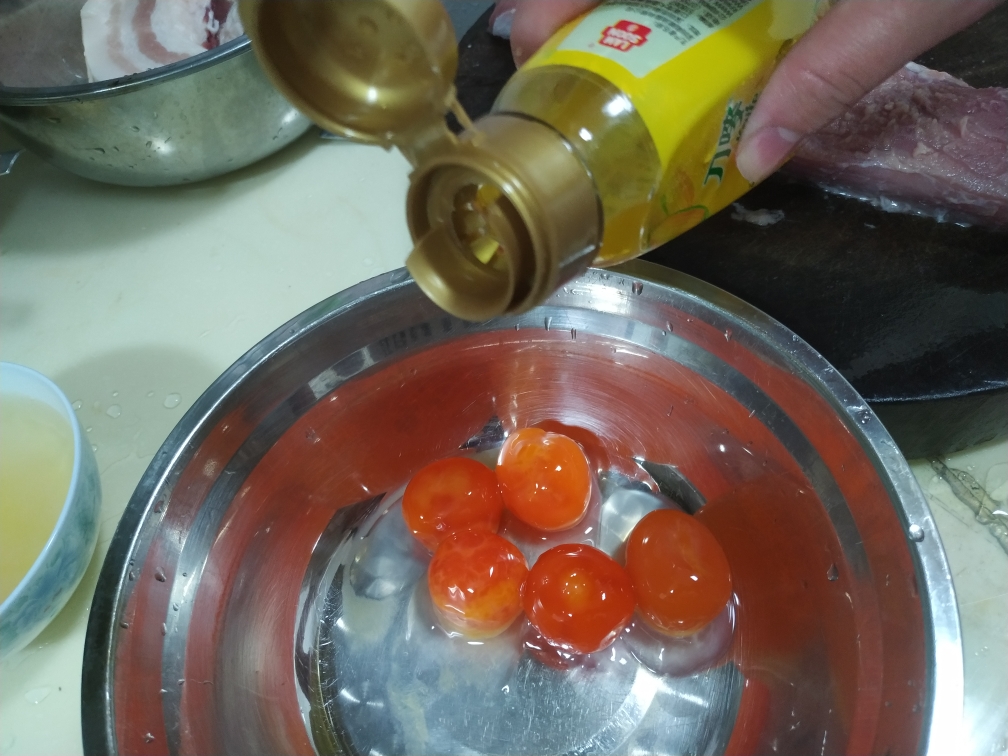 蜜汁咸蛋叉烧做法的做法 步骤5