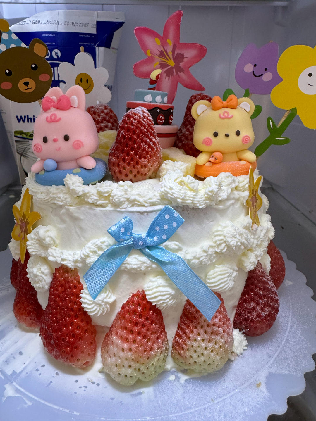 新手必成8寸生日蛋糕（详细多图干货经验分享，解决戚风蛋糕塌陷，奶油饰面涂不好，烤箱温度不好掌握等各种问题）