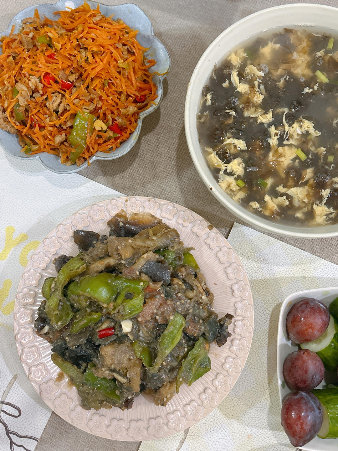 一顿能下三碗饭!!皮蛋擂辣椒真的下饭神器
