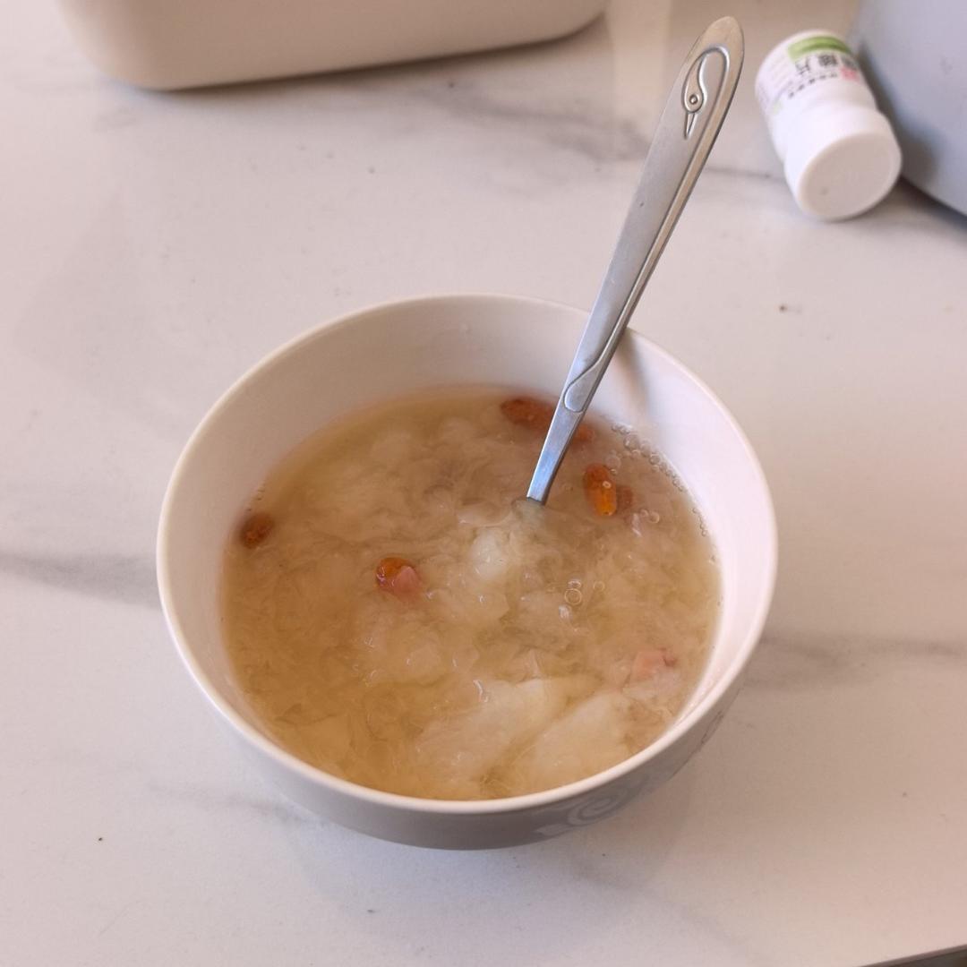 冰糖银耳梨汤