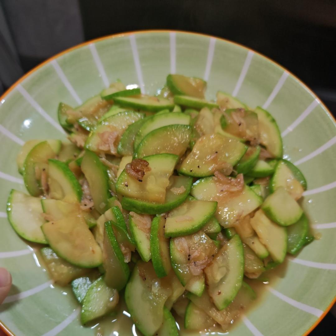 虾皮炝西葫 补钙神器