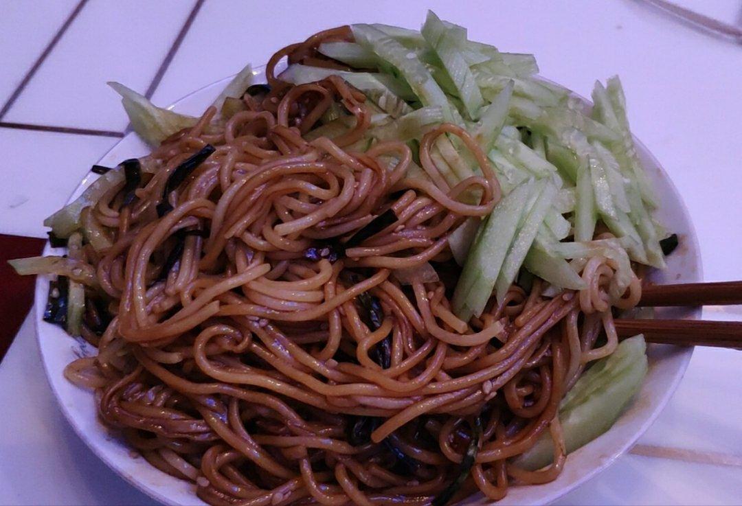 10分钟搞定的一碗葱油拌面