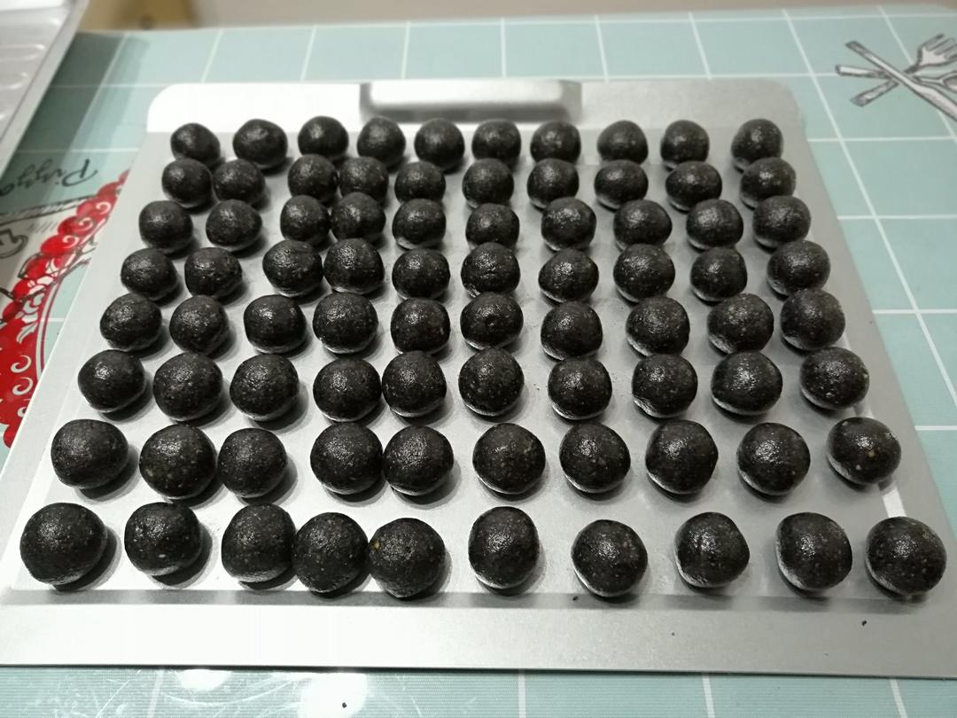 黑芝麻核桃丸
超简单做法