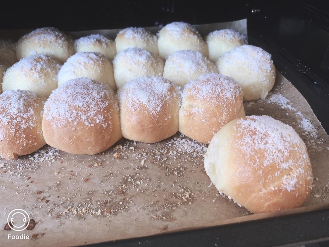 奶油奶酪椰蓉餐包