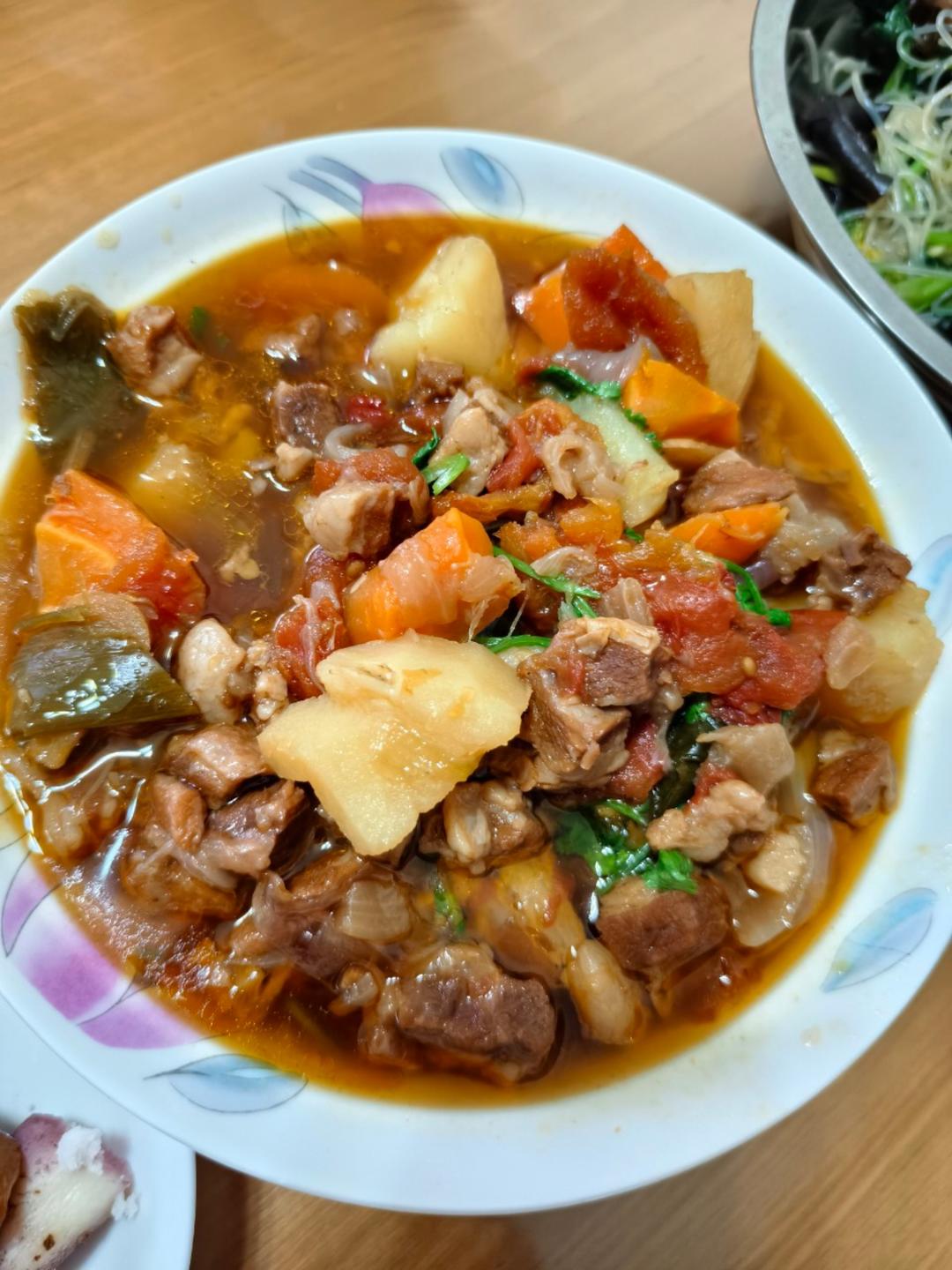 番茄土豆炖牛腩