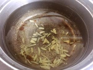 猪肝菠菜汤(电饭锅版超简单)的做法 步骤1