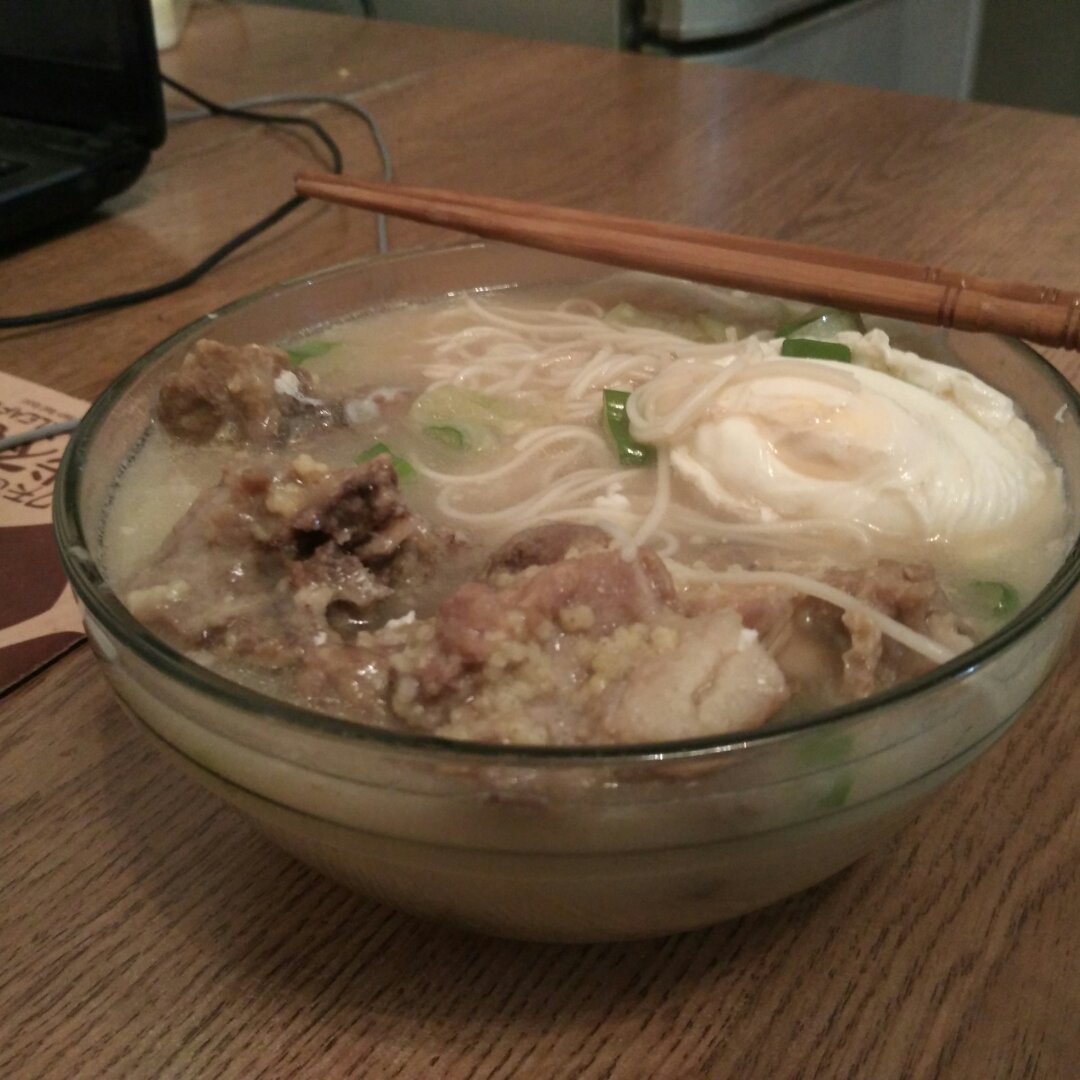 红烧麻油排骨面