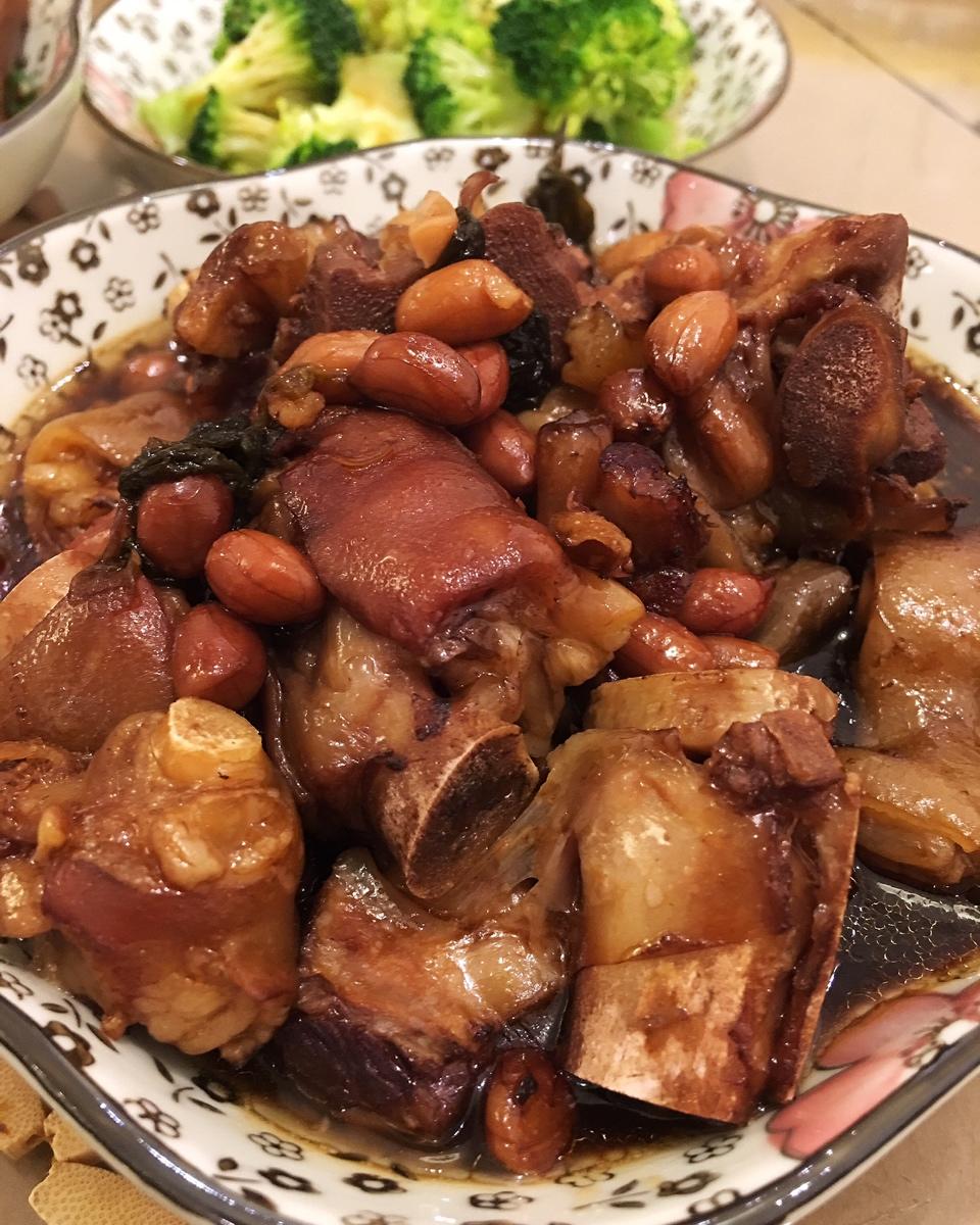 懒人电子高压锅版红烧猪蹄（红烧肉）