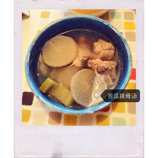苦瓜排骨汤