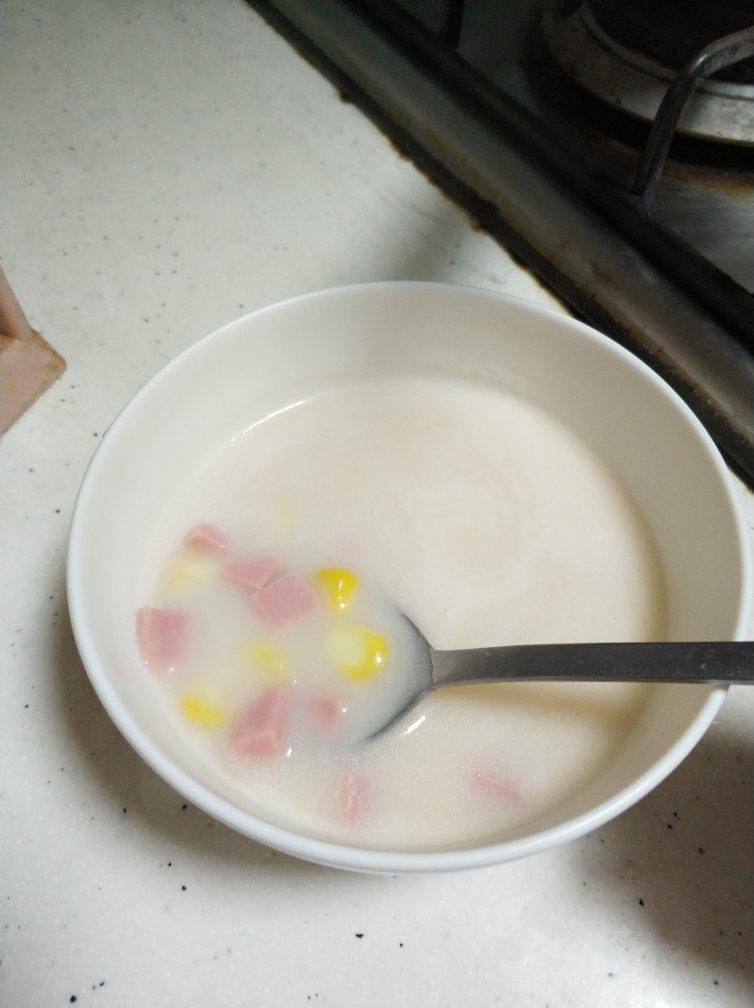 火腿玉米浓汤
