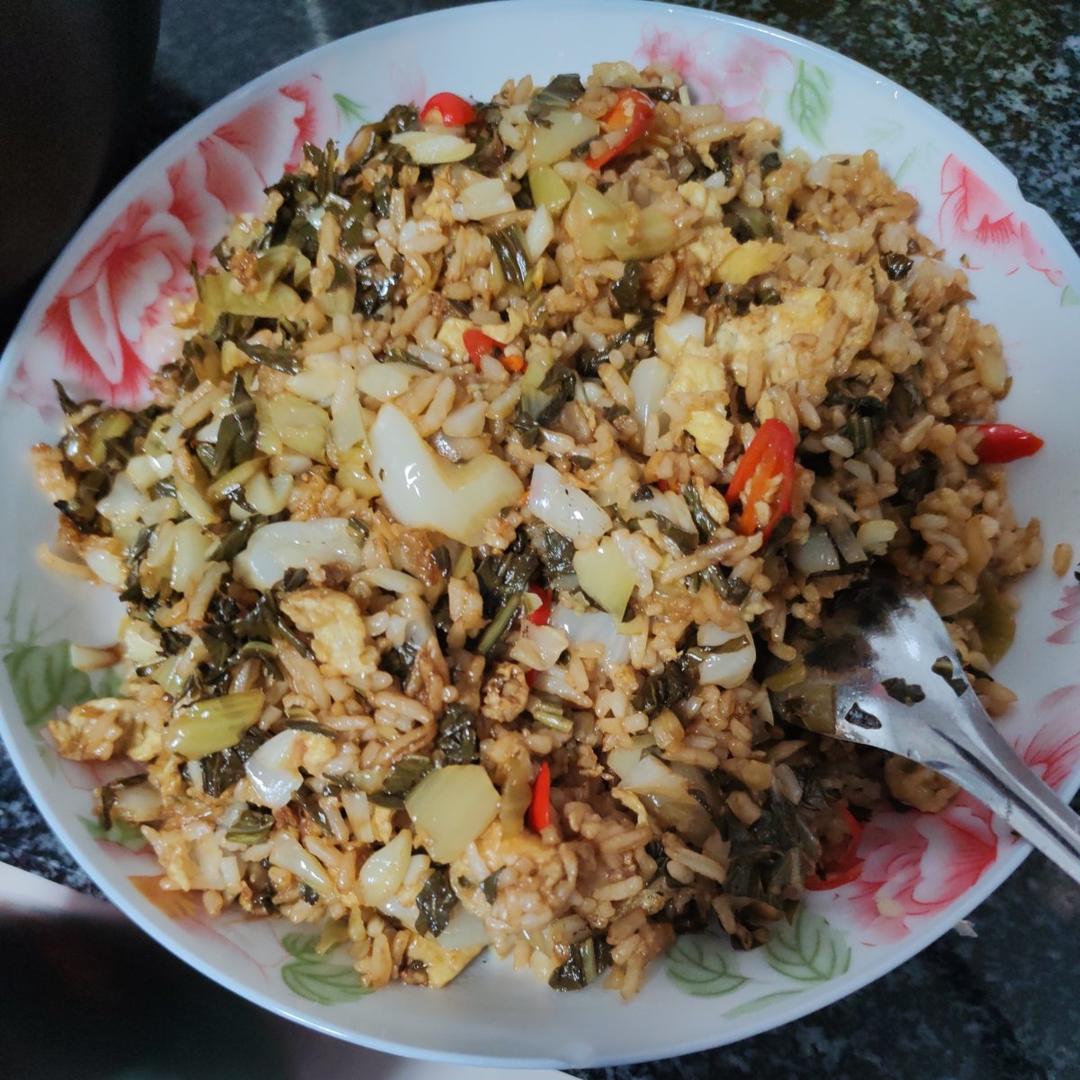 巨香的酸菜蛋炒饭