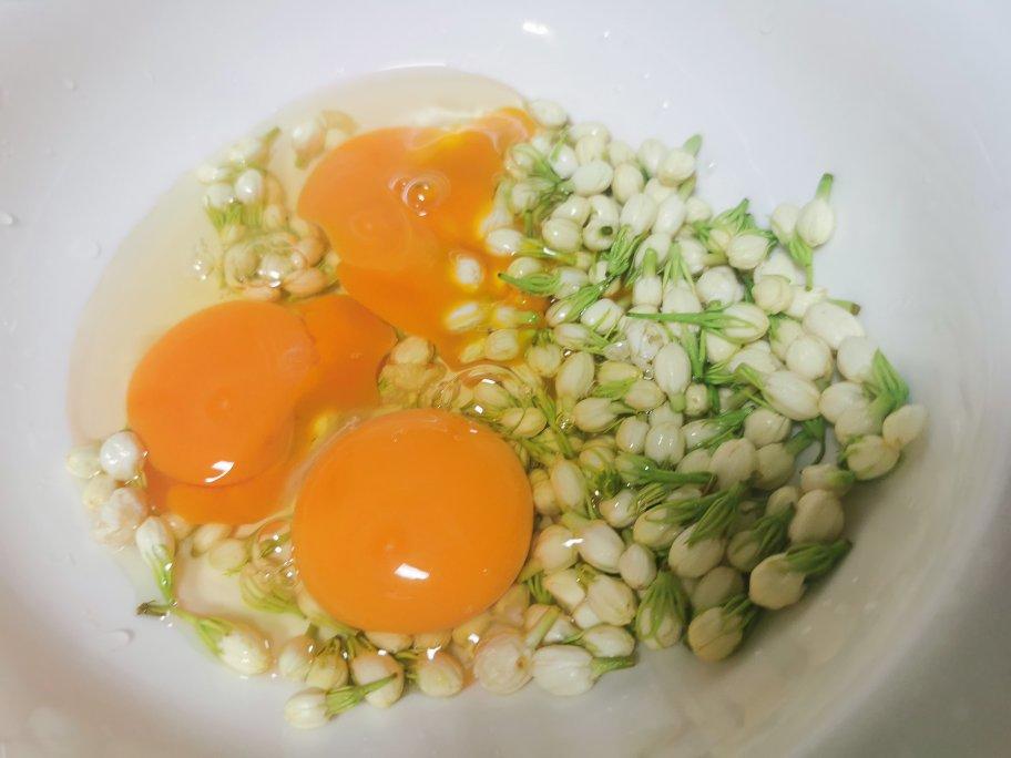 茉莉花炒鸡蛋