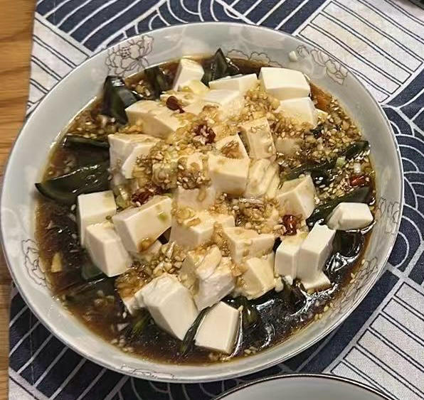 皮蛋拌豆腐