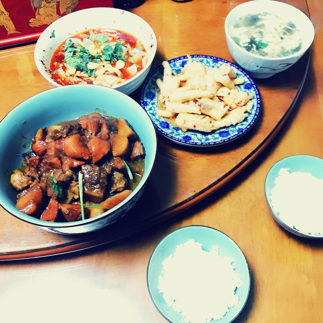 沙沙土豆胡萝卜炖牛肉