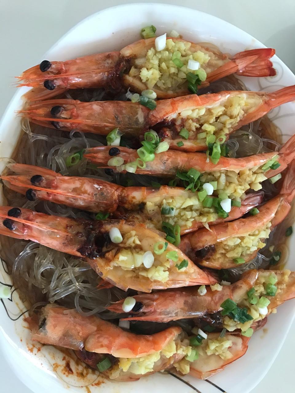 蒜蓉粉丝蒸大虾