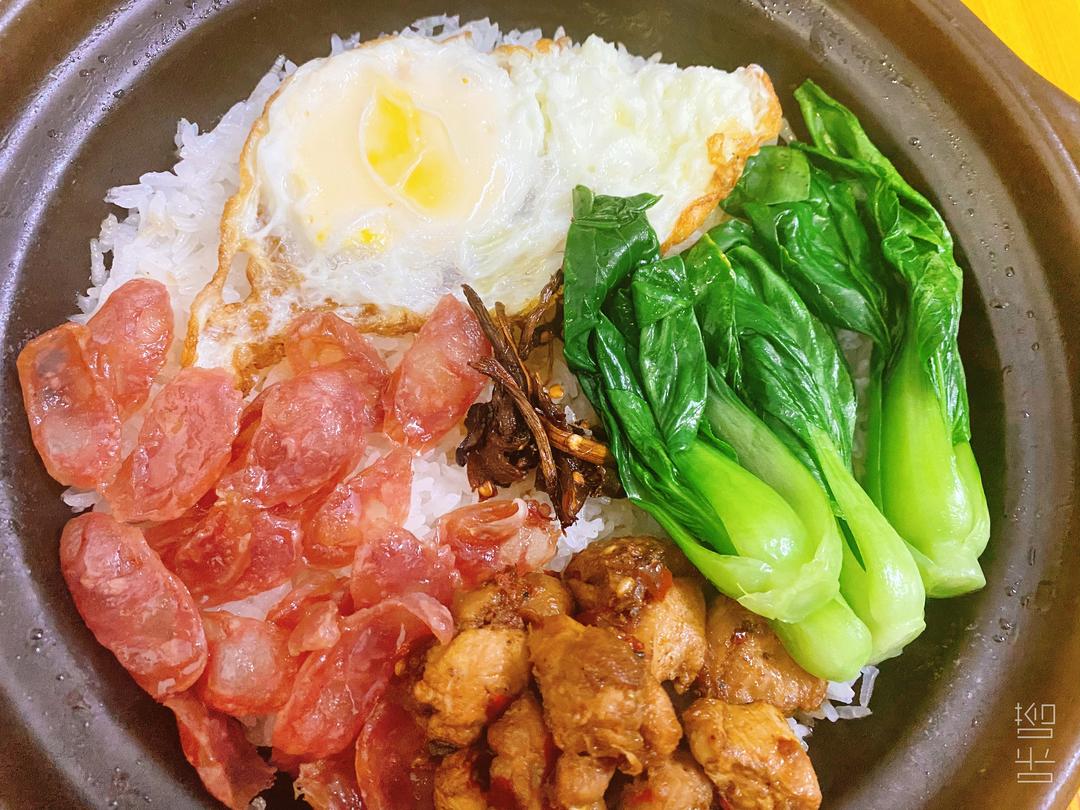 腊肠煲仔饭的做法