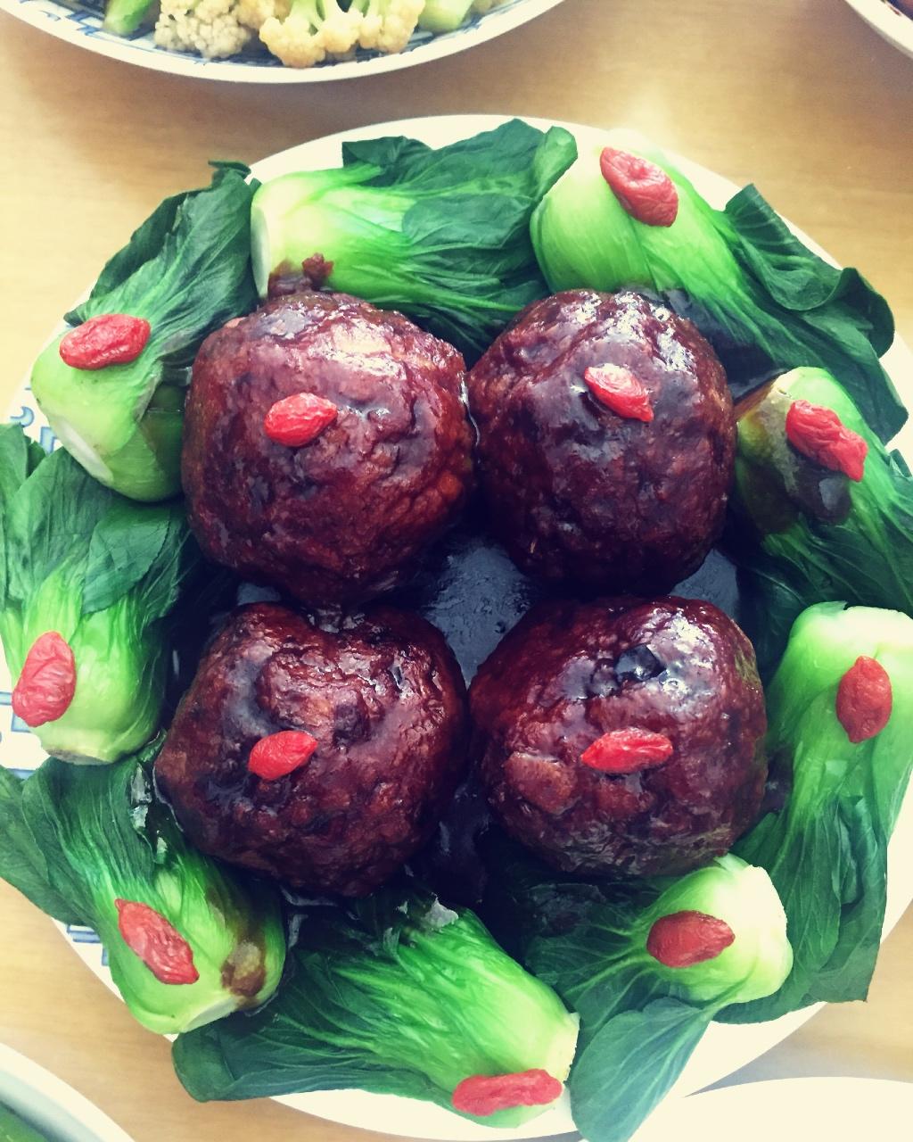 四喜丸子/红烧狮子头 Chinese Meatballs