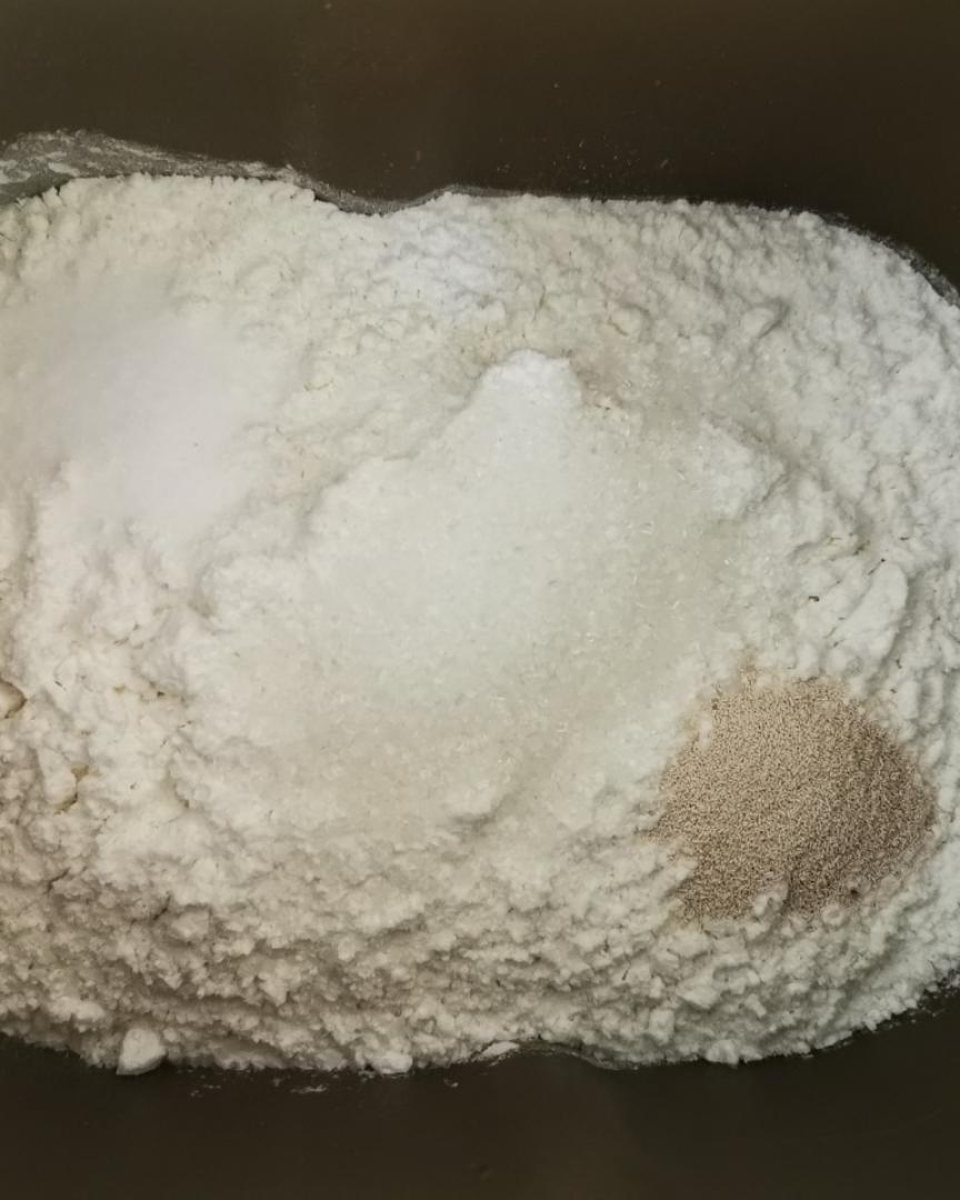 纯奶手撕吐司的做法 步骤1