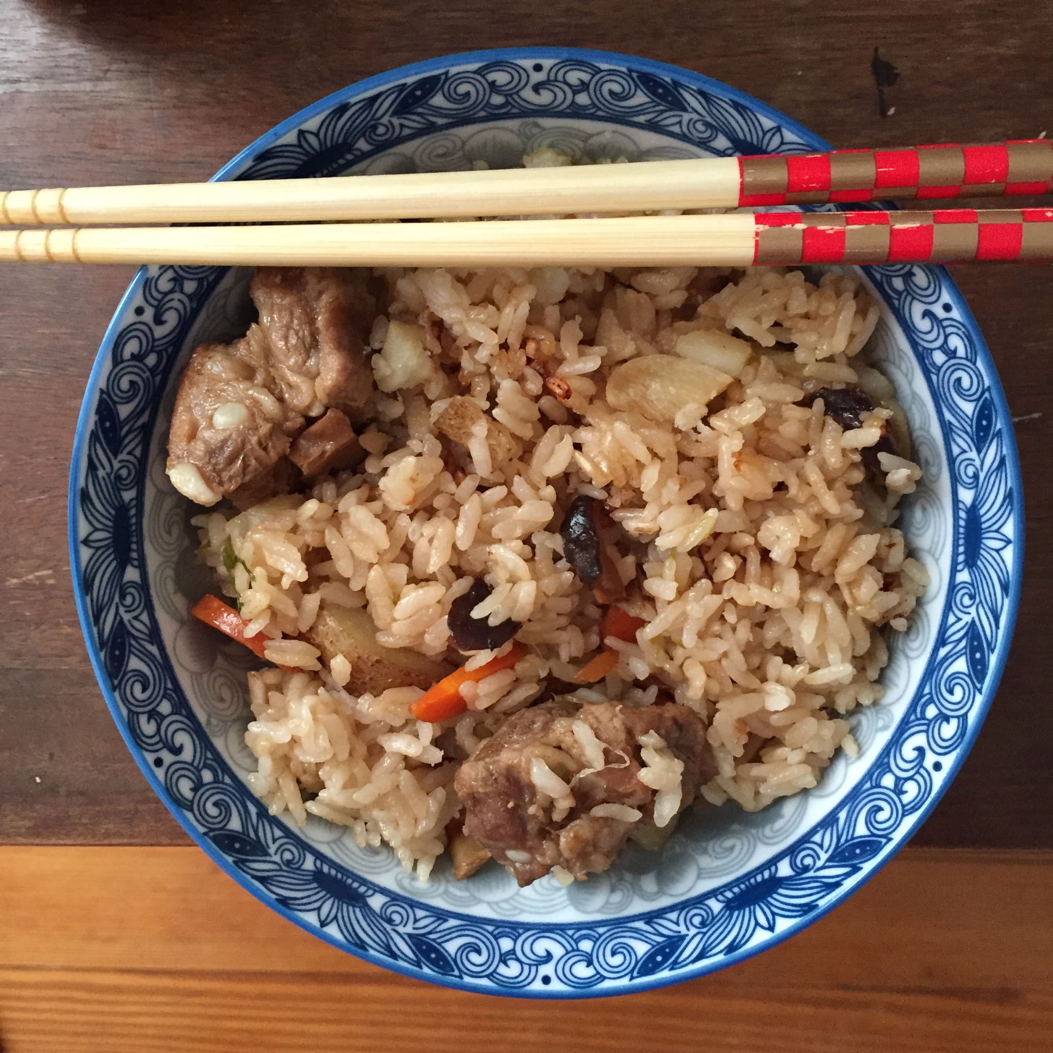 喷香排骨焖饭（爆好吃）