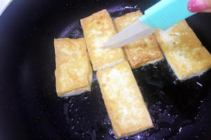 香辣煎豆腐（复刻街头小吃）的做法 步骤9