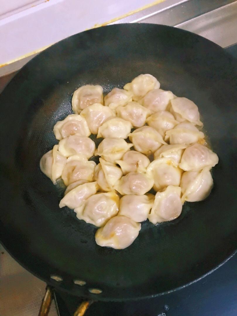 简单速冻煎饺