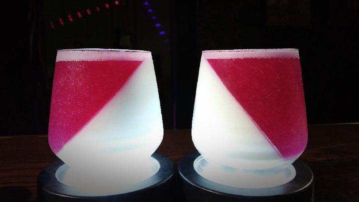 火龙果皮纯酸奶慕斯杯