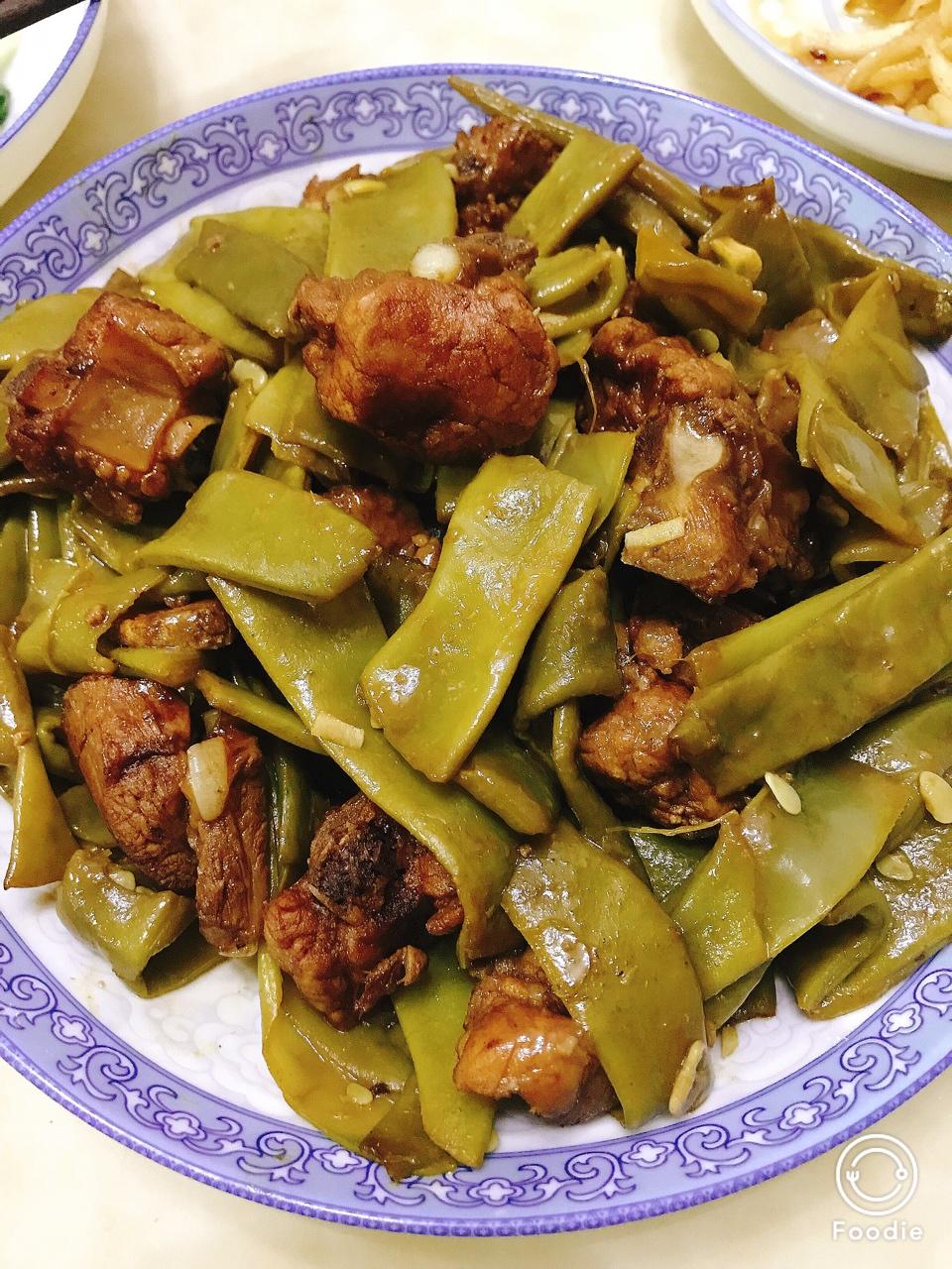 排骨炖油豆角