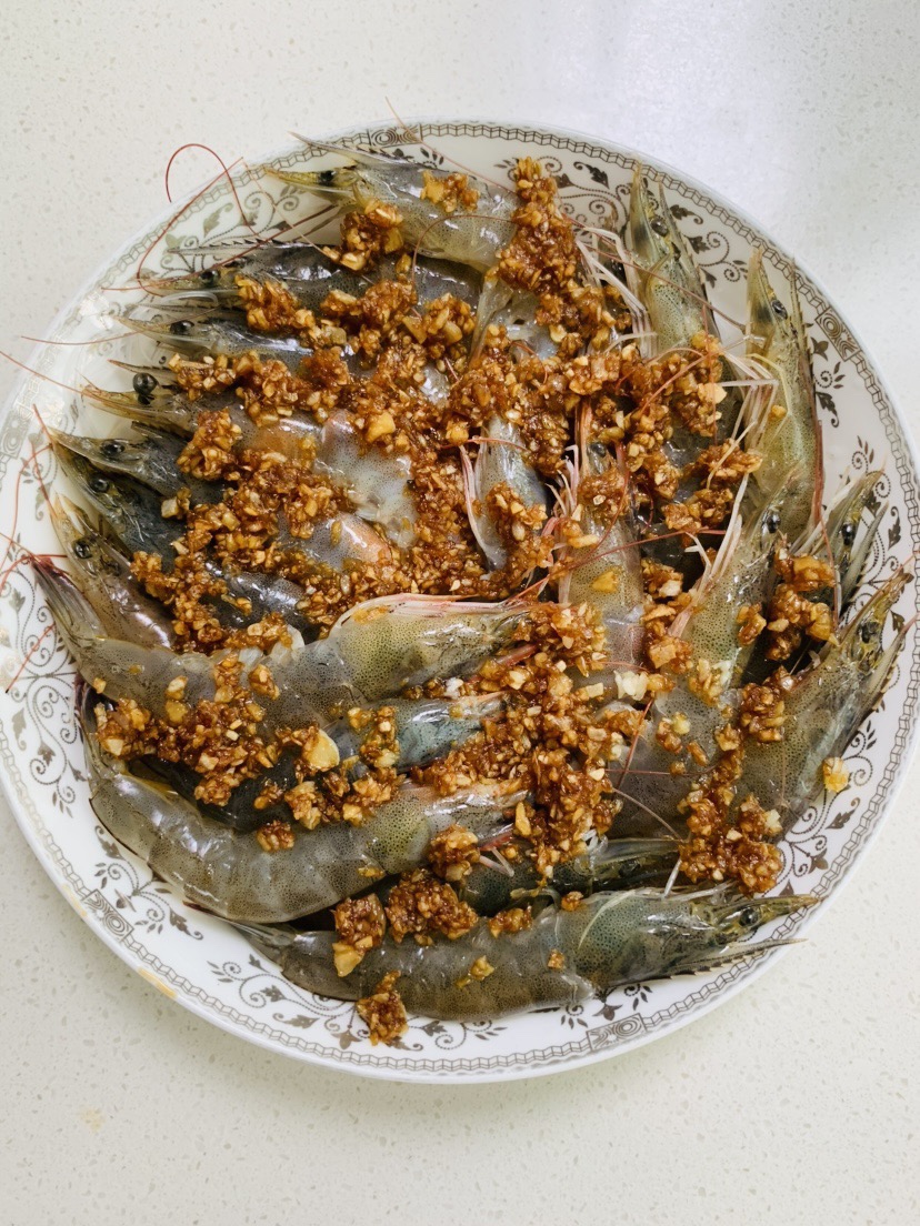 蒜蓉蒸虾的做法 步骤7