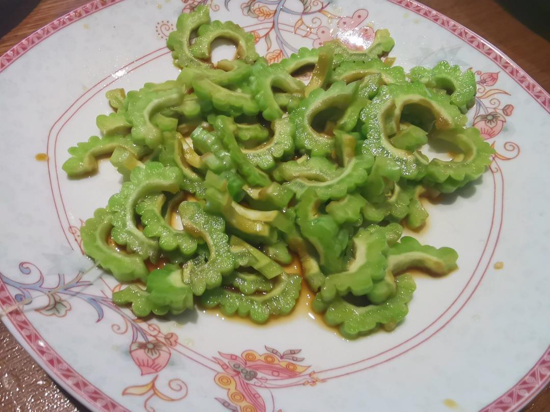 凉拌苦瓜（减脂肪，脆爽可口）