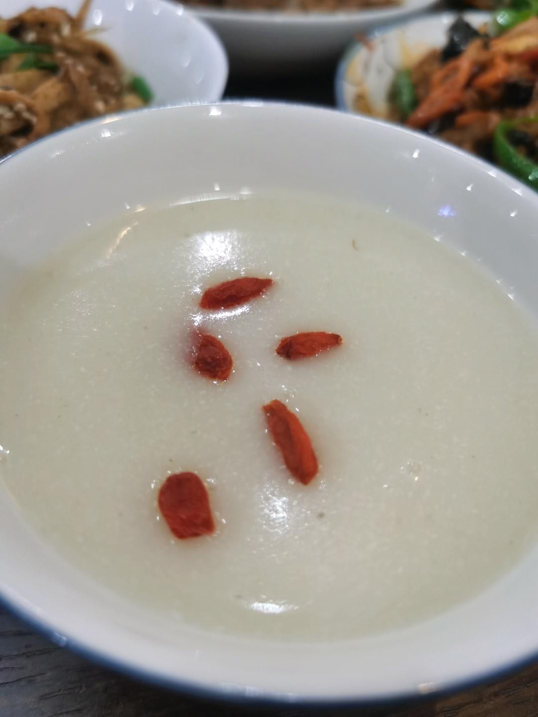 莲子百合杏仁银耳露