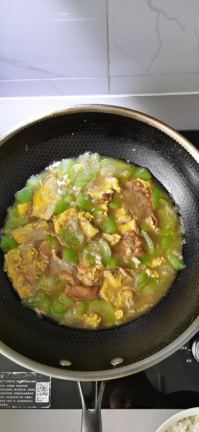 丝瓜焖荷包蛋