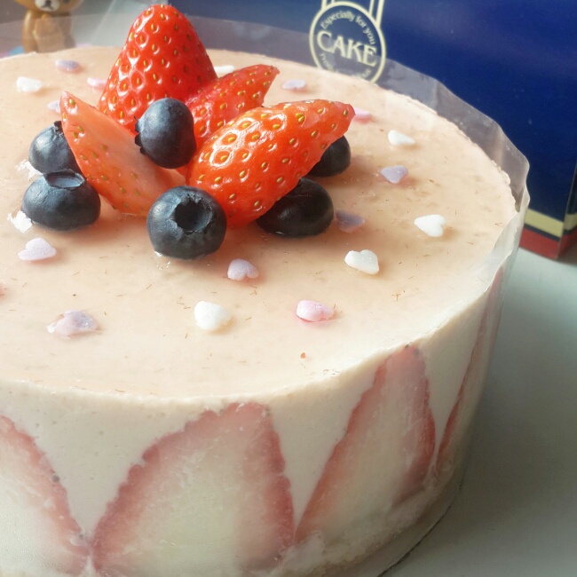 鲇小呆做的草莓冻芝士