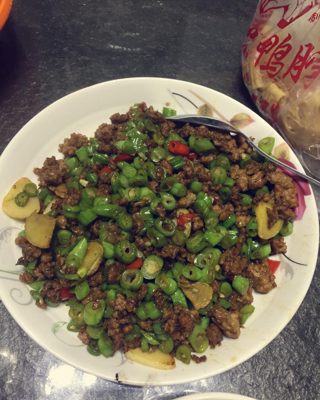 肉沫豆角下饭菜