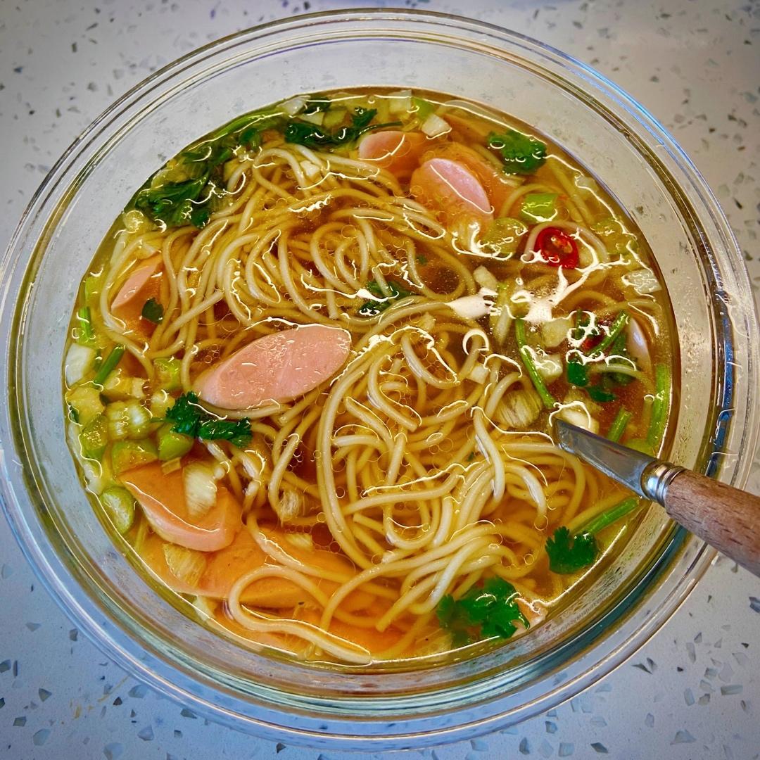 一碗热汤面