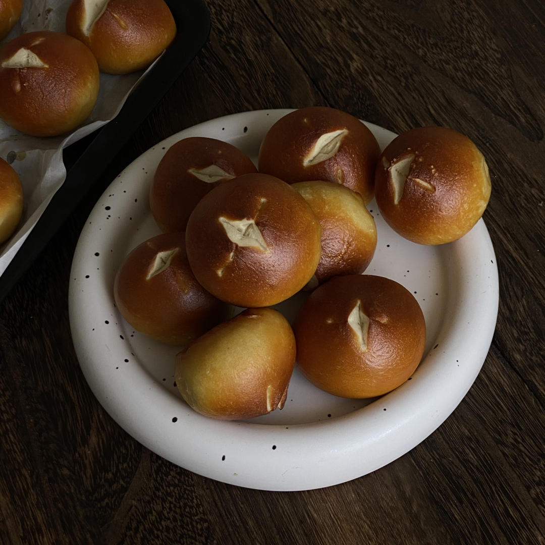 超快手的德国碱水球