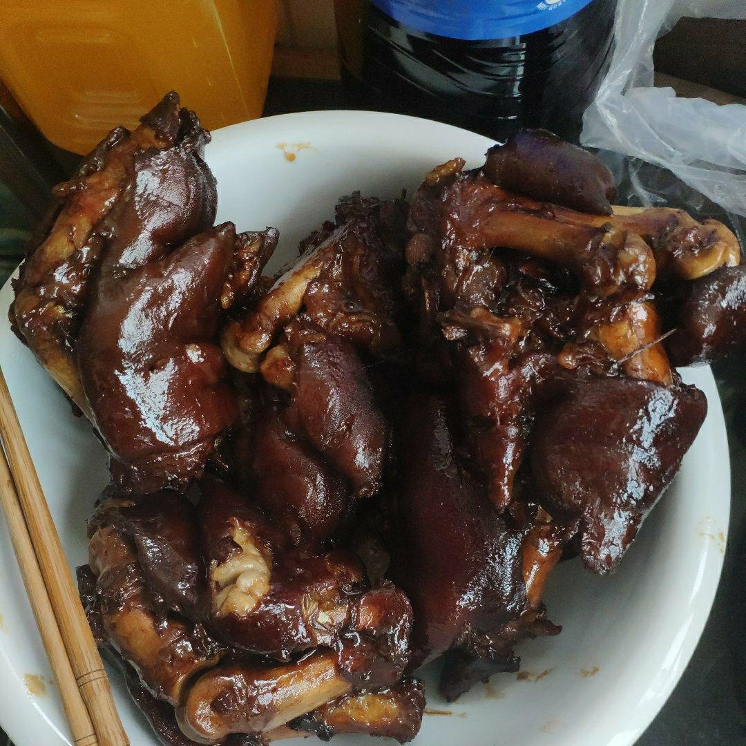 酱香卤猪蹄
