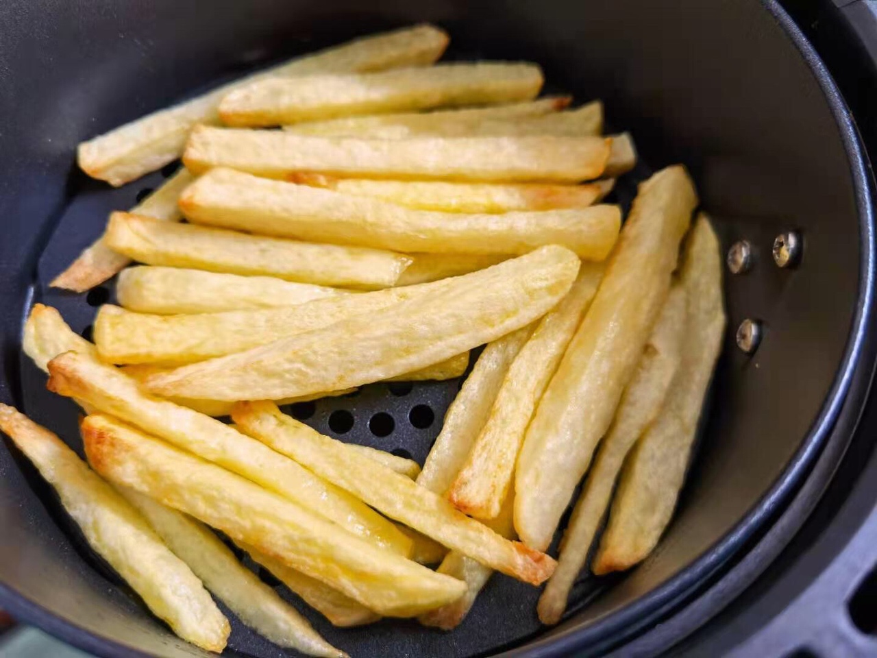 不油炸的空气炸锅薯条🍟懒人必备小零食的做法 步骤6