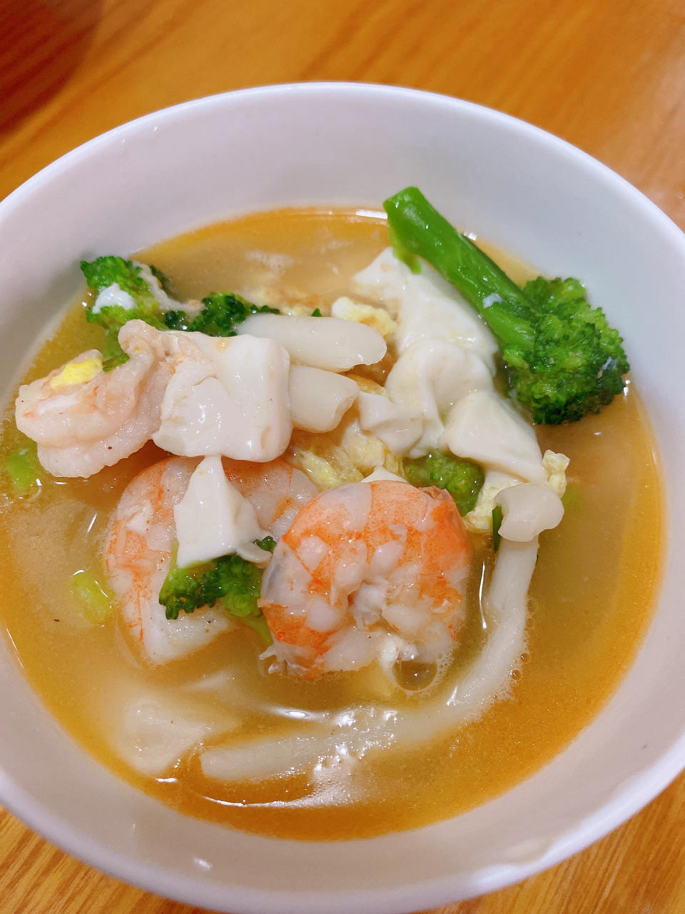 豆腐鲜虾菇菌汤