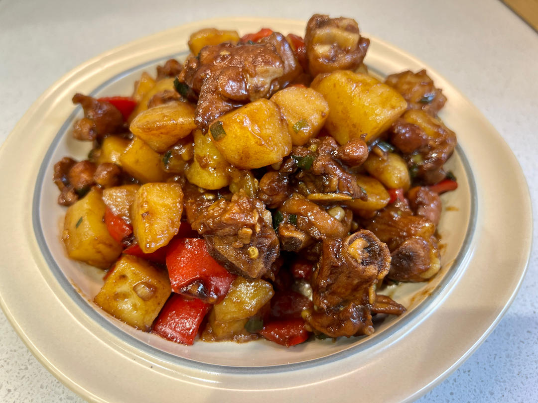 土豆烧鸡（非常下饭哦~）
