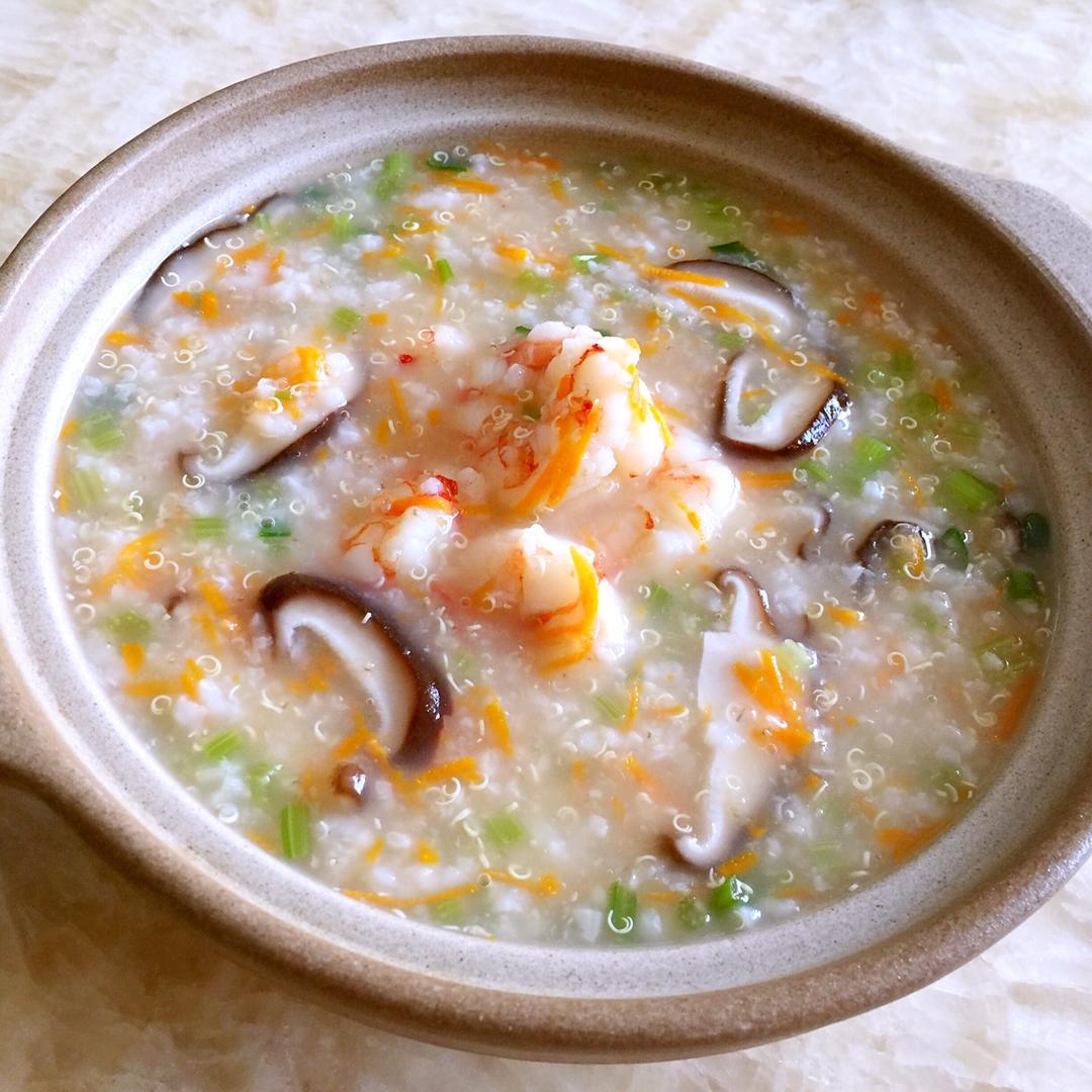 昊天妈咪的小厨房做的香菇虾仁蔬菜藜麦粥