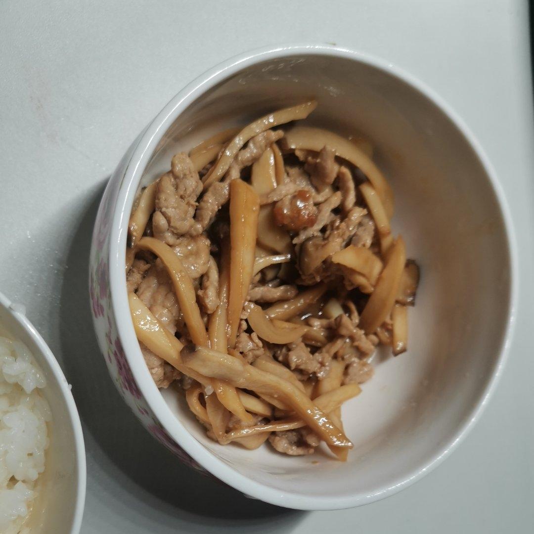 杏鲍菇炒肉丝