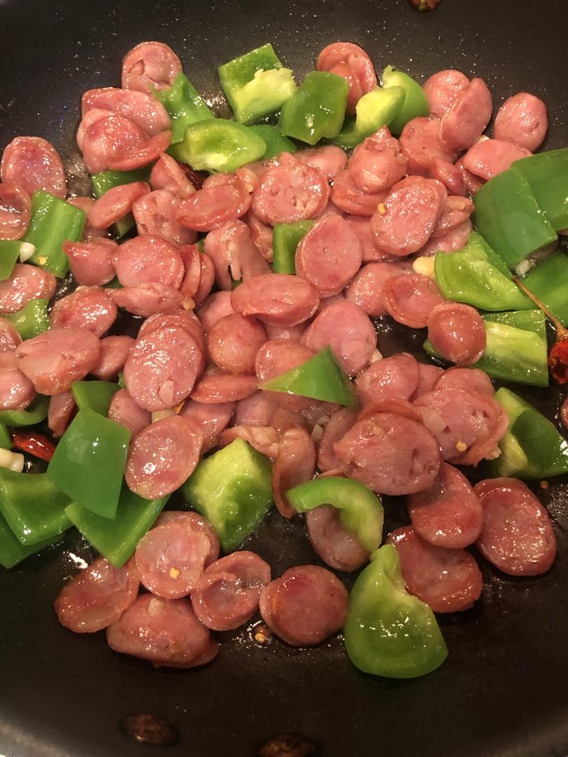 青椒炒香肠