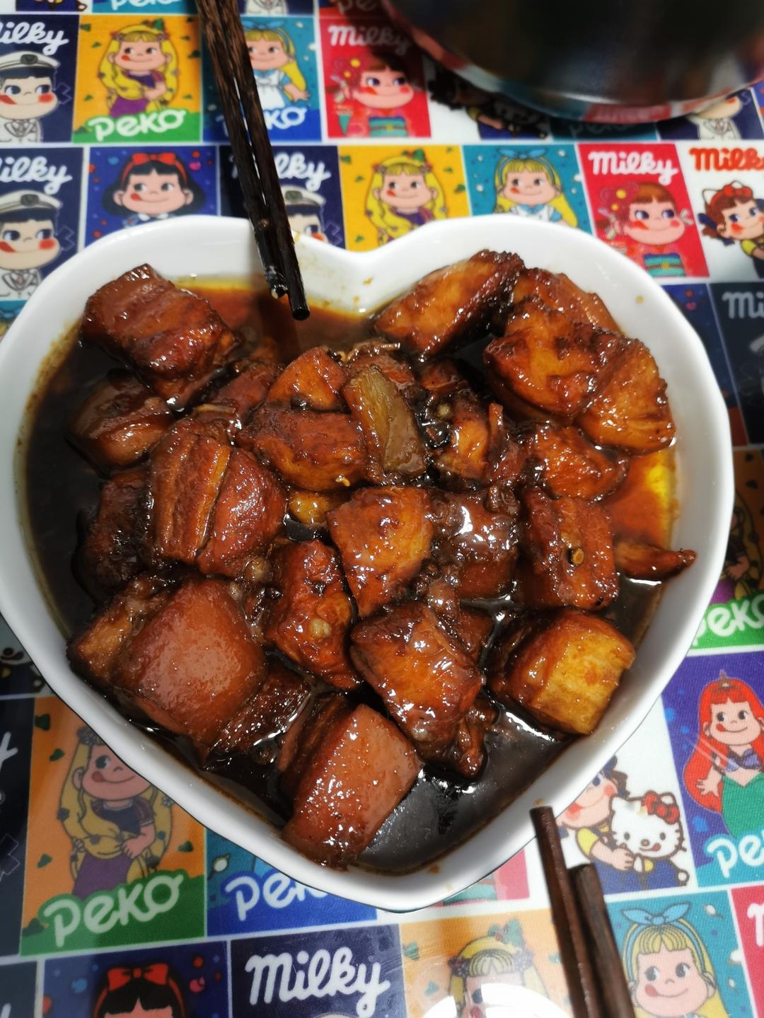 红烧肉卤蛋