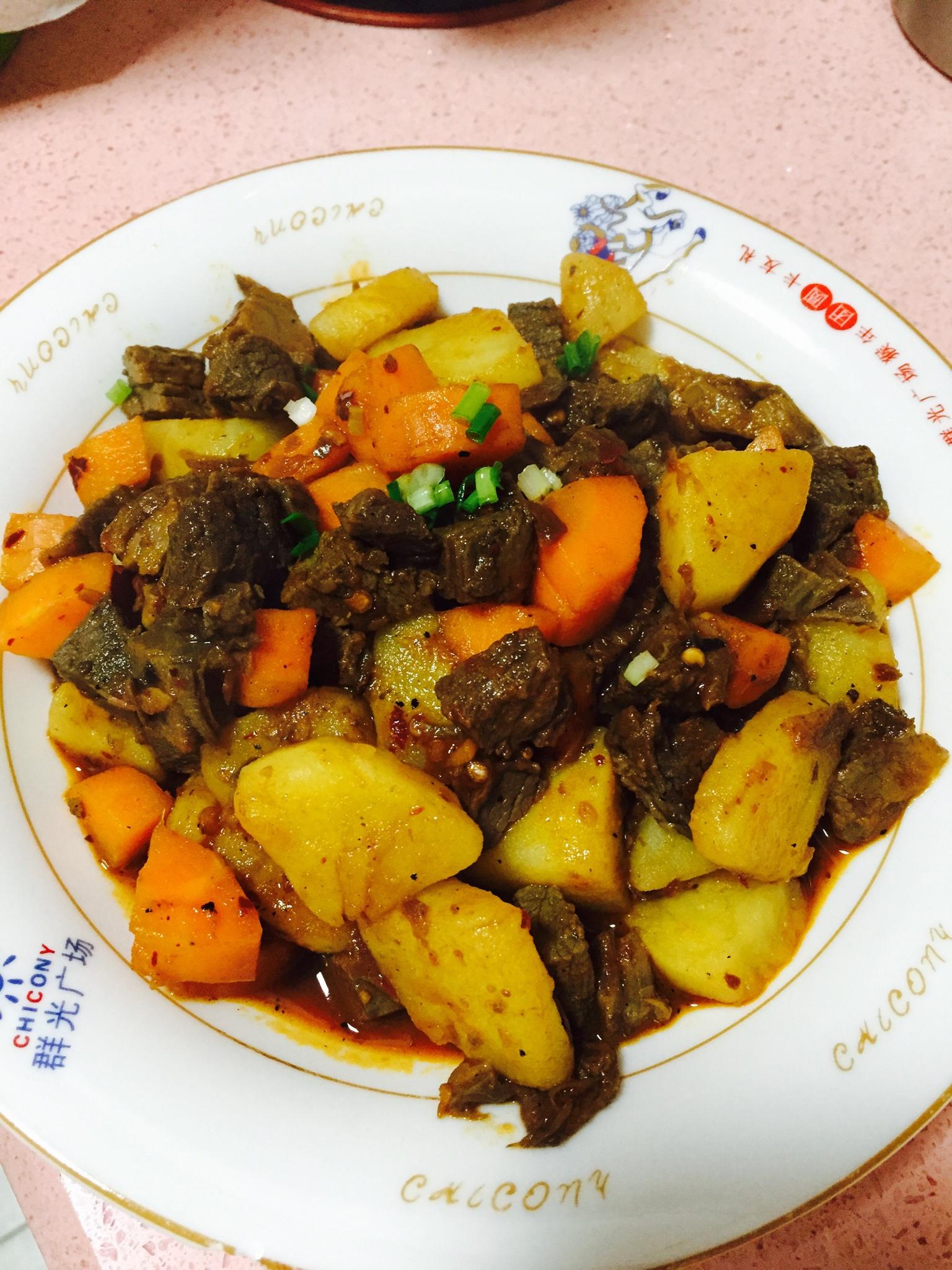 土豆萝卜烩牛肉