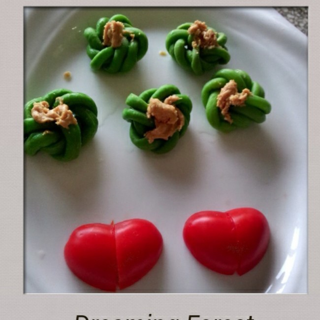 对呀我是草莓味哒___做的在10秒内把小西红柿切成心形